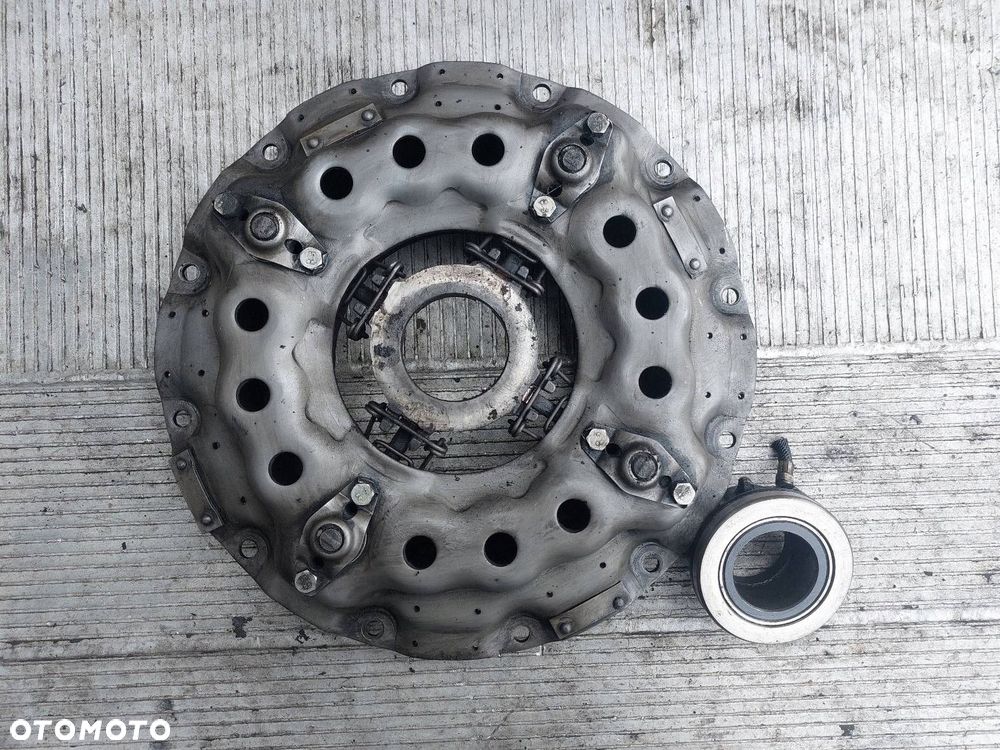 DOCISK SPRZĘGŁA + ŁOŻYSKO OPOROWE KAMAZ 5320 I 11.0 V8 - 1