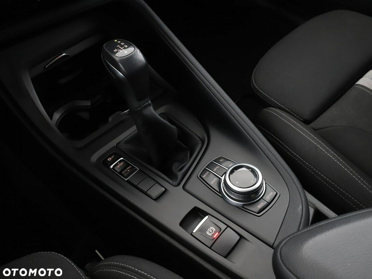BMW X1 sDrive18d Advantage - 27