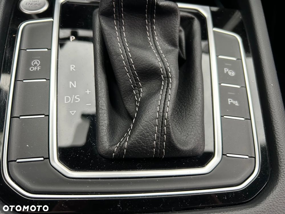 Volkswagen Arteon 2.0 TDI R-Line DSG - 20