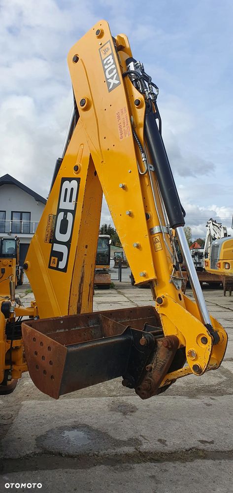 JCB 3CX contractor - 8
