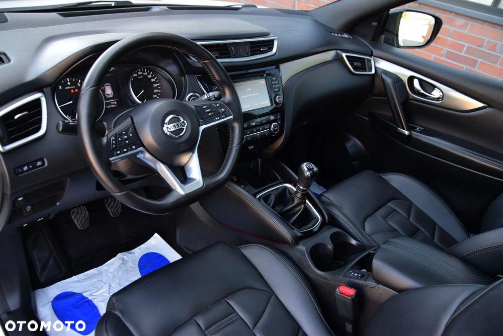 Nissan Qashqai 1.6 DIG-T Tekna+ - 23