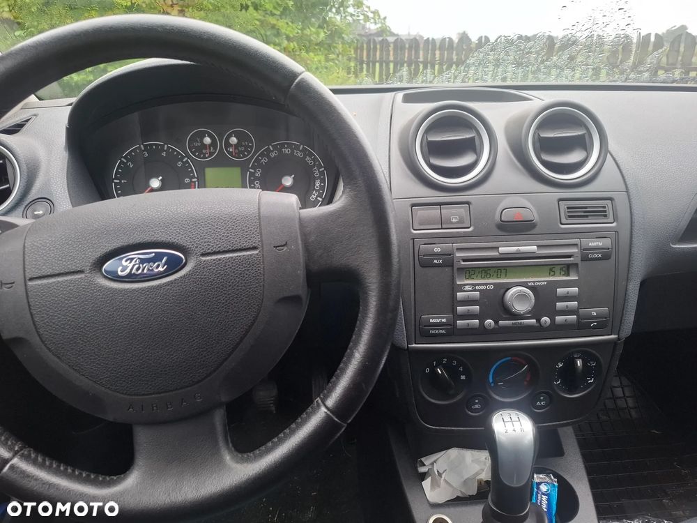 Ford Fiesta - 4