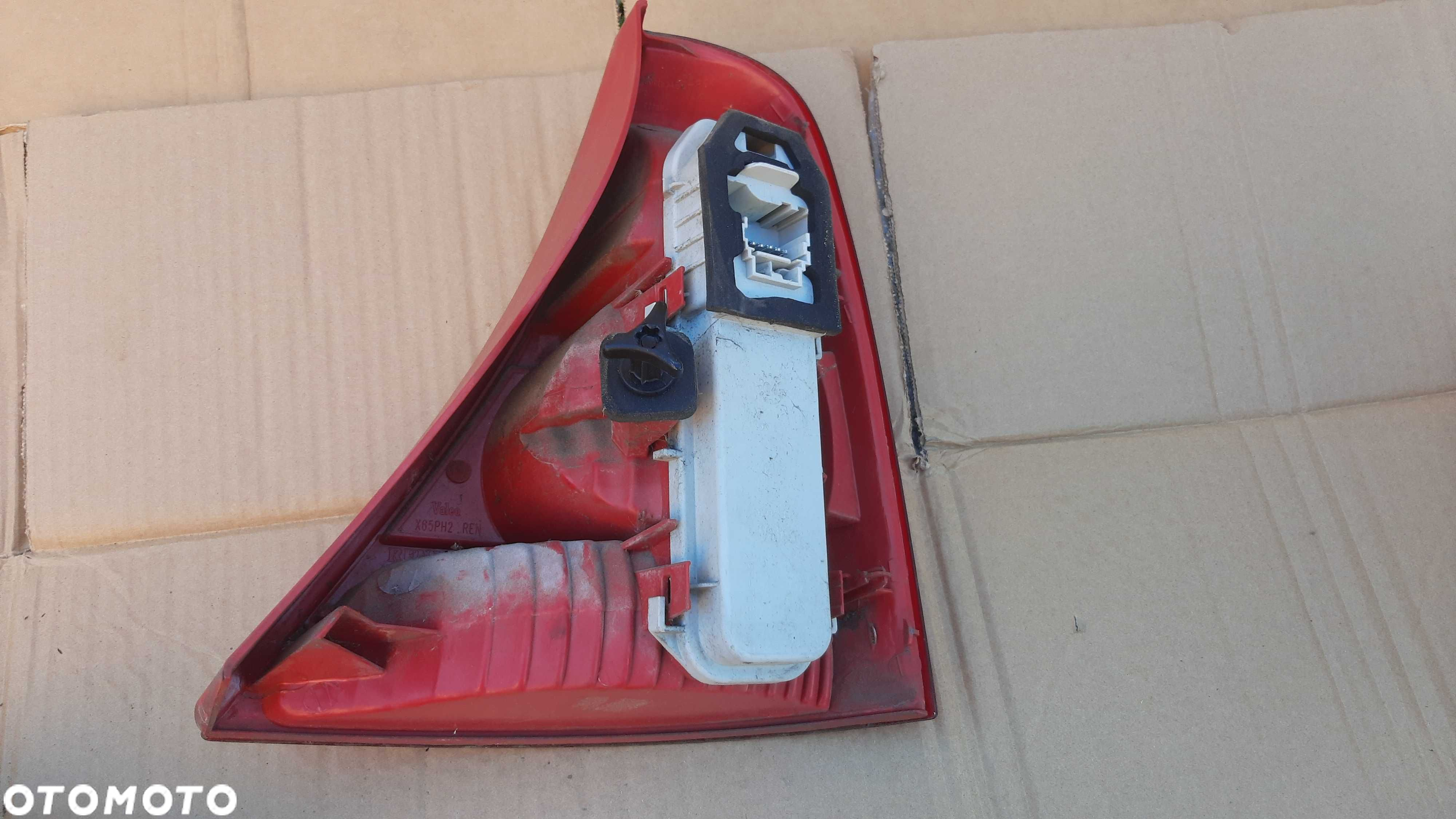 lampa tylna prawa lub lewa renault clio II 2 lift FL - 3