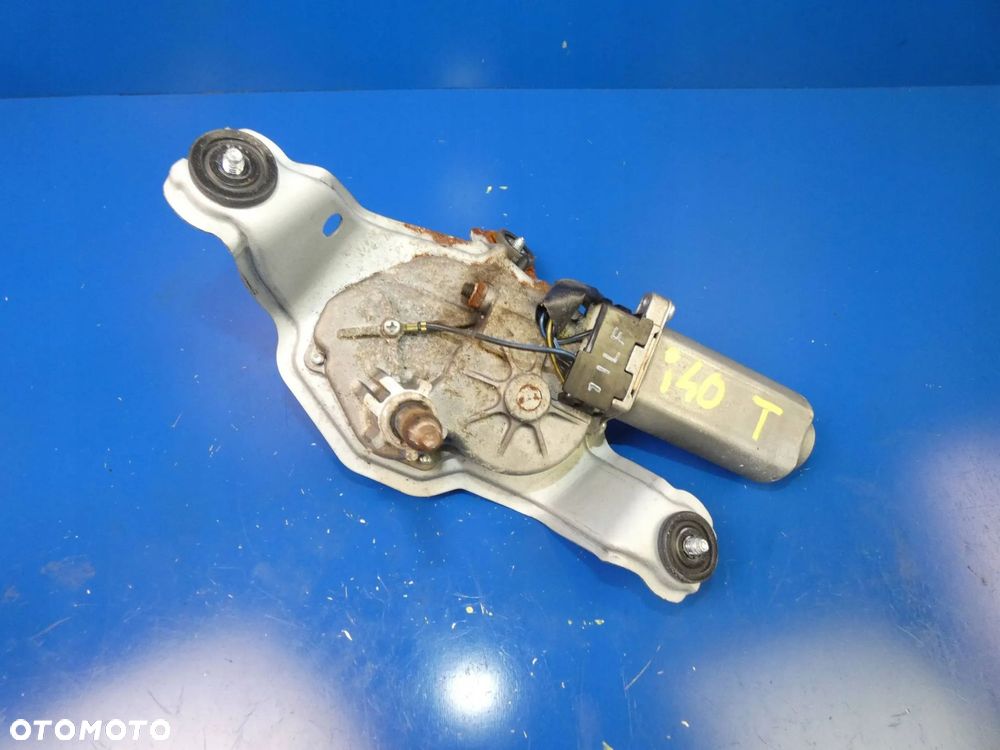 Hyundai i40 KOMBI SILNICZEK WYCIERACZKI TYŁ KLAPY - 1