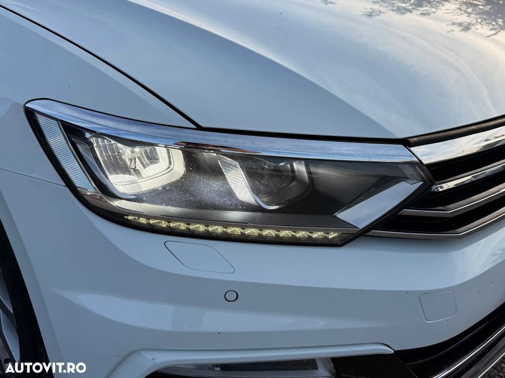Volkswagen Passat 1.6 TDI SCR DSG Business - 36