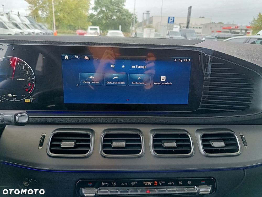 Mercedes-Benz GLE - 24