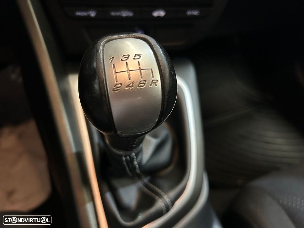 Honda Civic 1.4 i-VTEC Sport - 34