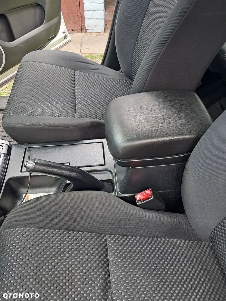 Suzuki Grand Vitara 2.0 - 34
