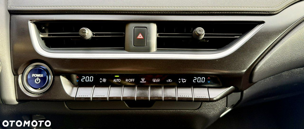 Lexus UX 250h Elegance 2WD - 31