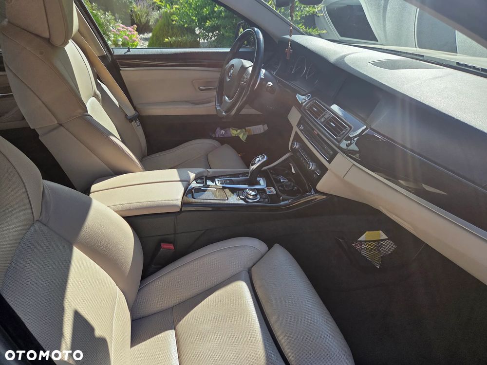 BMW Seria 5 535d xDrive - 9