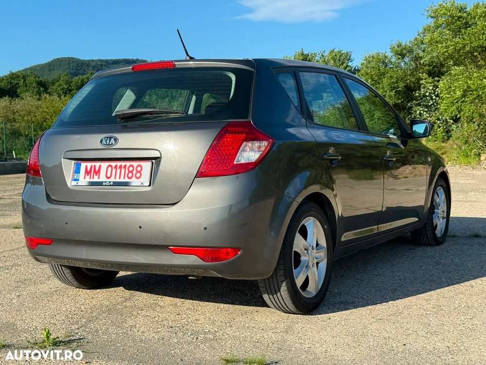 Kia Ceed 1.6 CRDi ISG Business Line - 5
