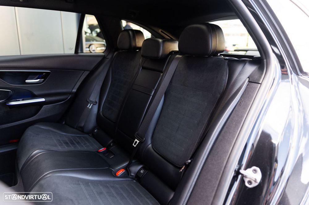 Mercedes-Benz C 300 e AMG Line - 30