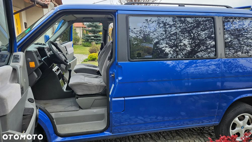 Volkswagen Multivan - 16