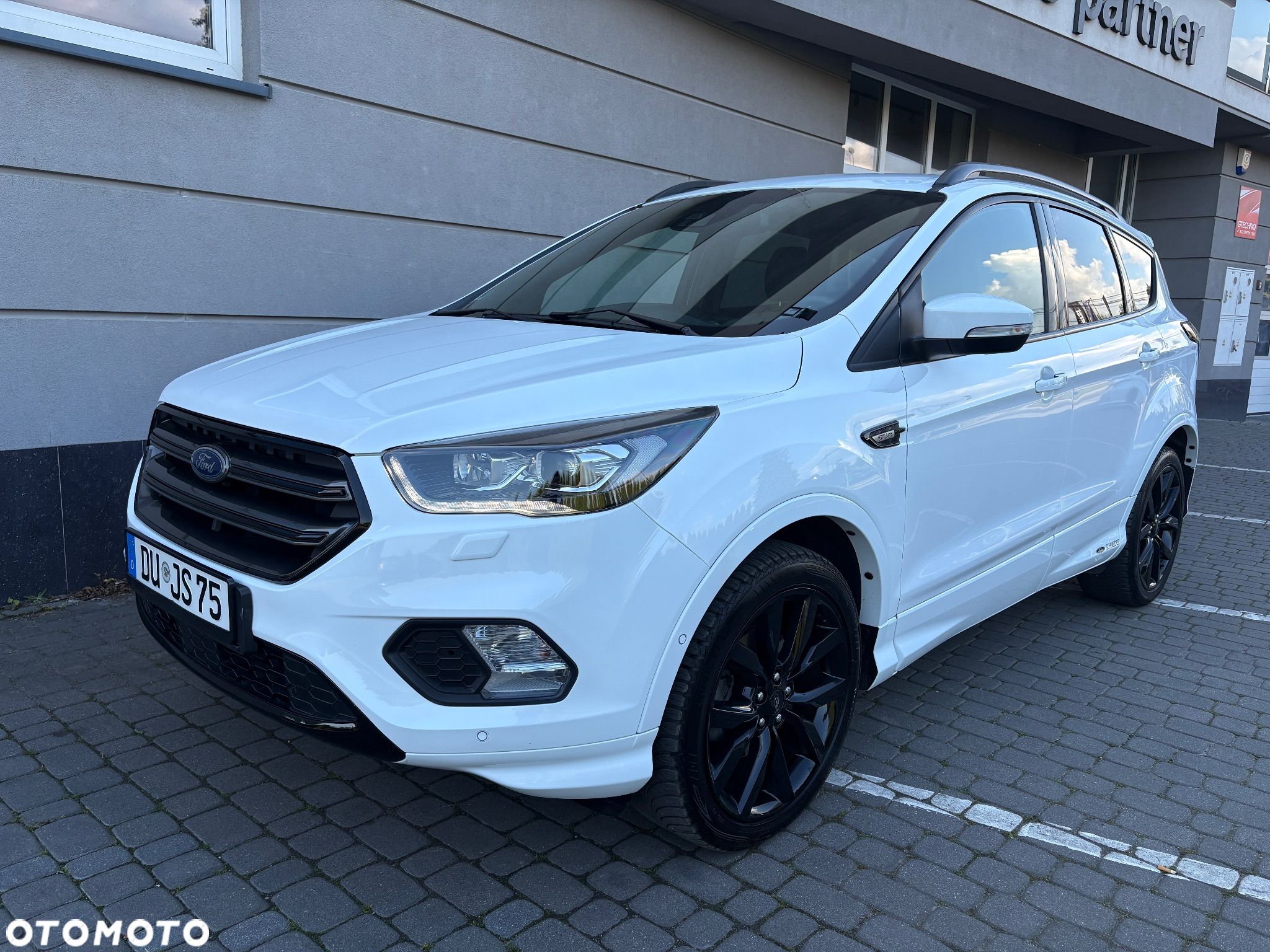 Ford Kuga 1.5 EcoBoost 2x4 ST-Line - 1