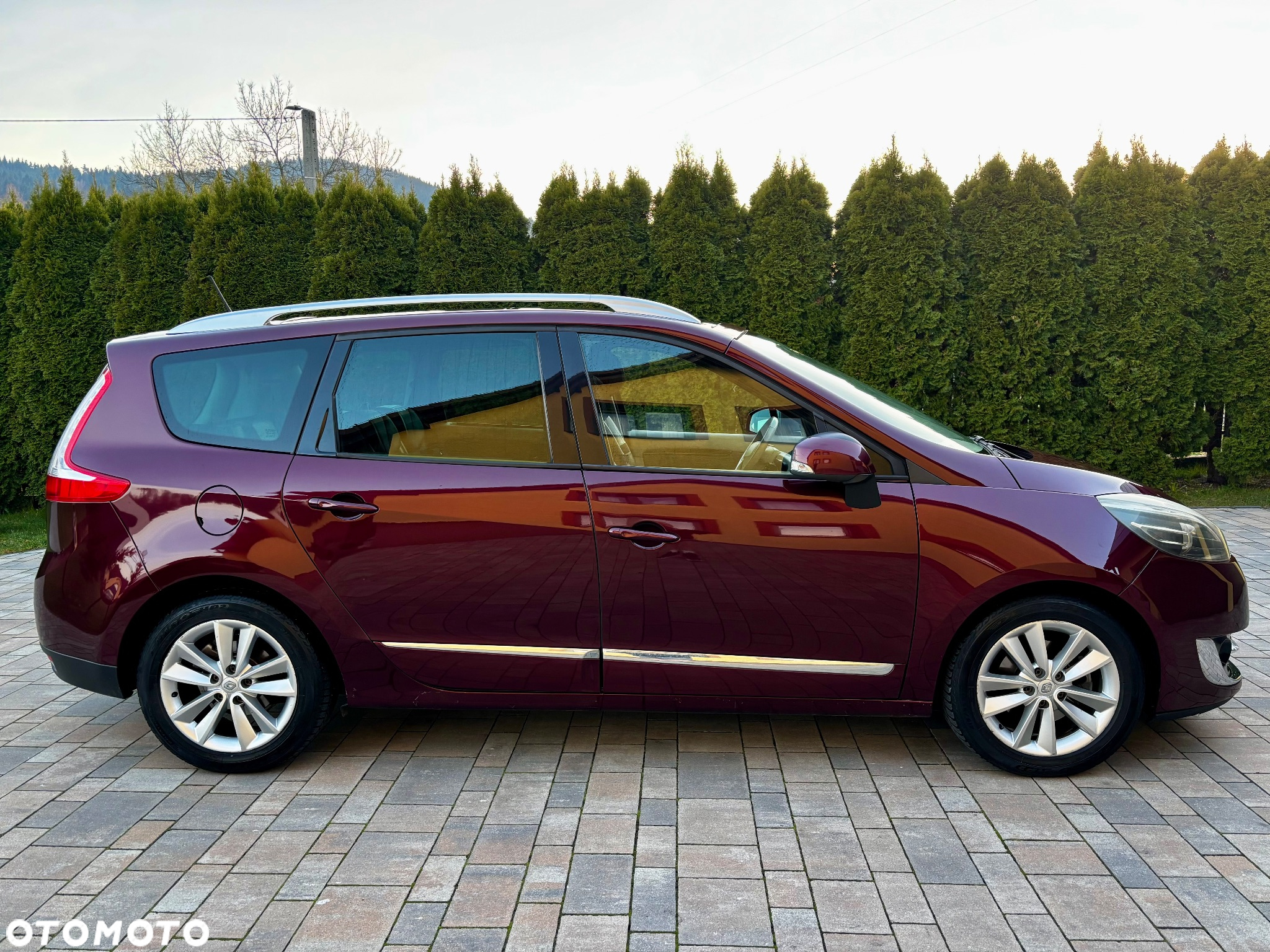 Renault Grand Scenic dCi 130 FAP Start & Stop Bose Edition - 2
