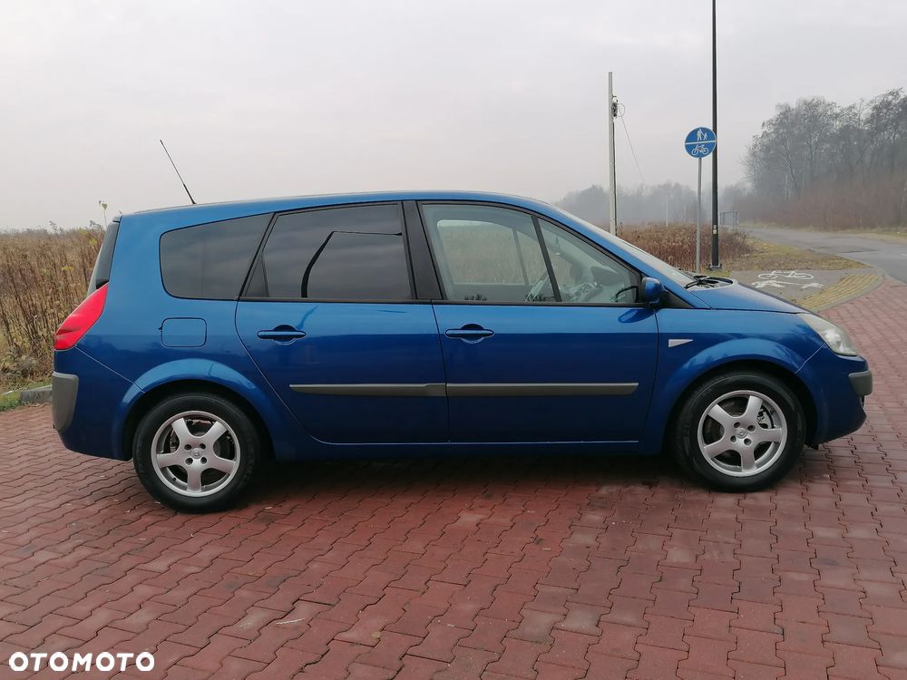 Renault Grand Scenic 2.0 16V Avantage - 7