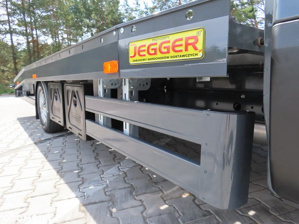 Iveco DAILY 35S18 3.0 HPI 180 KM POWER Hi-Matic AUTOMAT JEGGER Laweta POMOC DROGOWA Przewóz Pojazdów AUTOLAWETA 5100 mm Dł. Platformy DMC 3500 Kg Rozstaw Osi 4100 mm WZMACNIANE Zawieszenie Adaptacyjne Pneumatyczne Tylna Kabina Sypialniana LAMAX FULL LED Pełna Opcja Wyposażenia STAN JAK NOWY OKAZJA DOSTEPNA I GOTOWA - 20