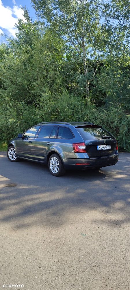 Skoda Octavia 1.6 TDI Ambition DSG - 2