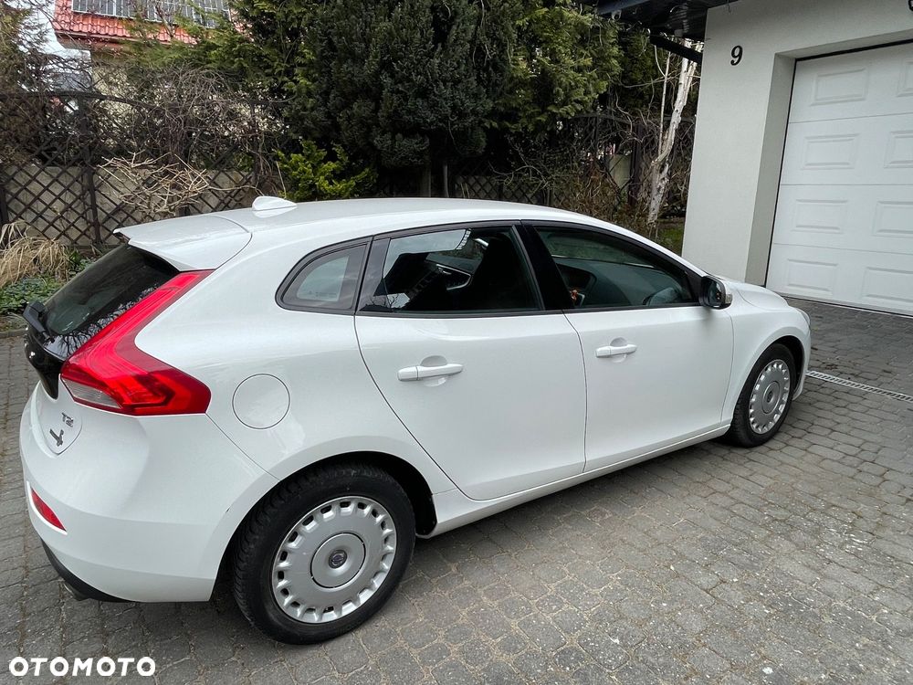 Volvo V40 T2 Base - 6