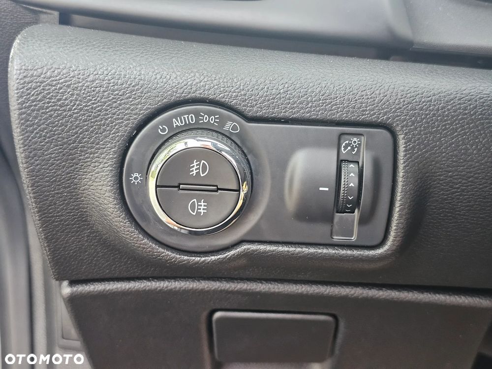 Opel Cascada 2.0 D (CDTi ecoFLEX) Start/Stop Innovation - 33
