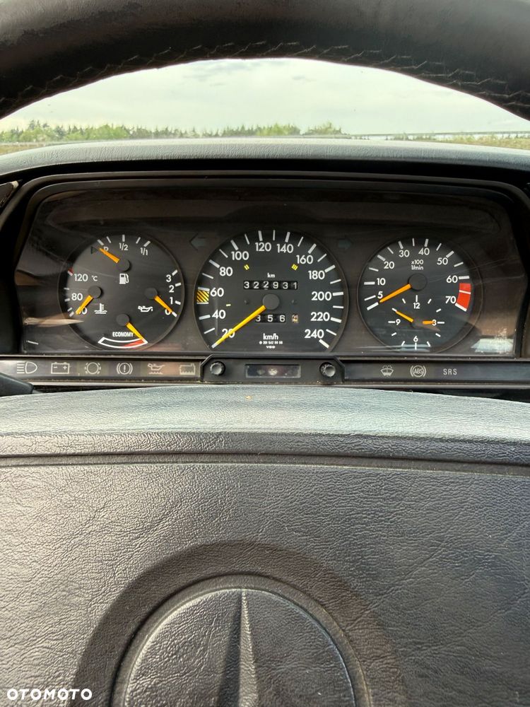 Mercedes-Benz W201 (190) - 30