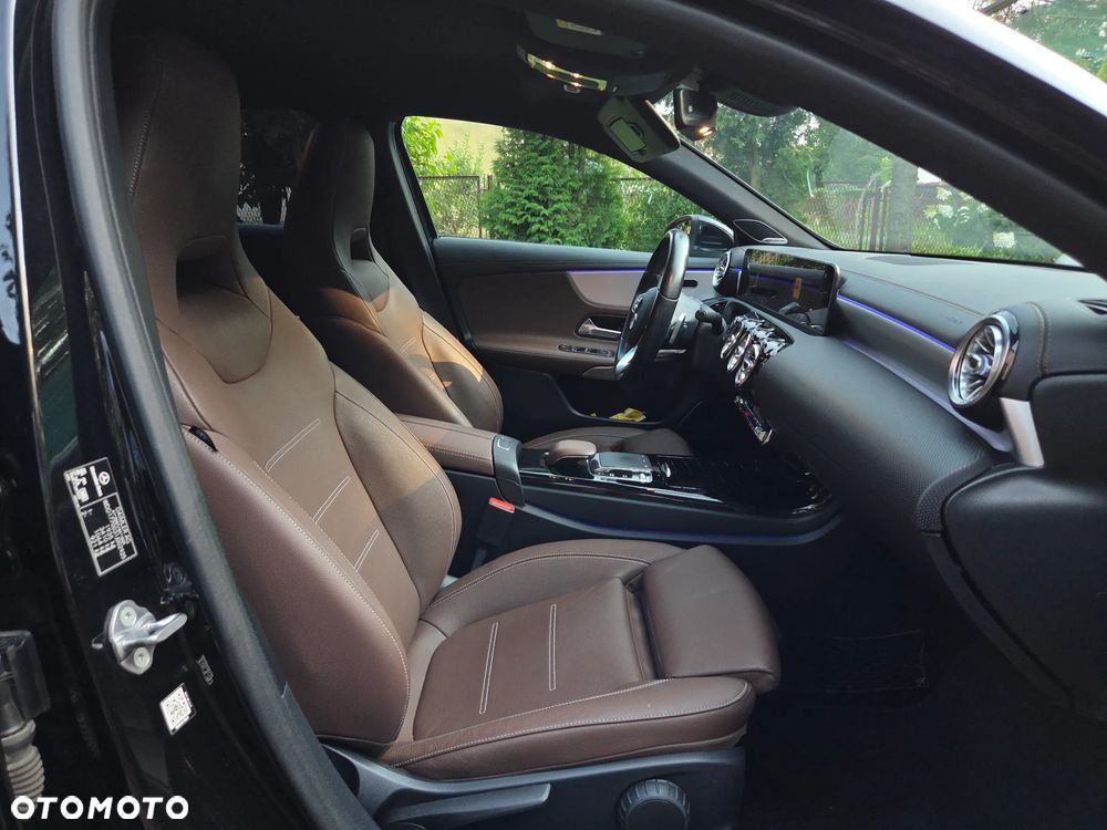 Mercedes-Benz Klasa A 180 d 7G-DCT AMG Line - 21