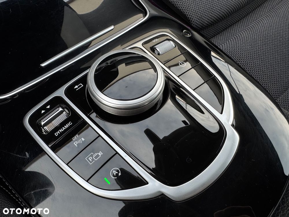 Mercedes-Benz Klasa E 220 d Business Edition 9G-TRONIC - 24