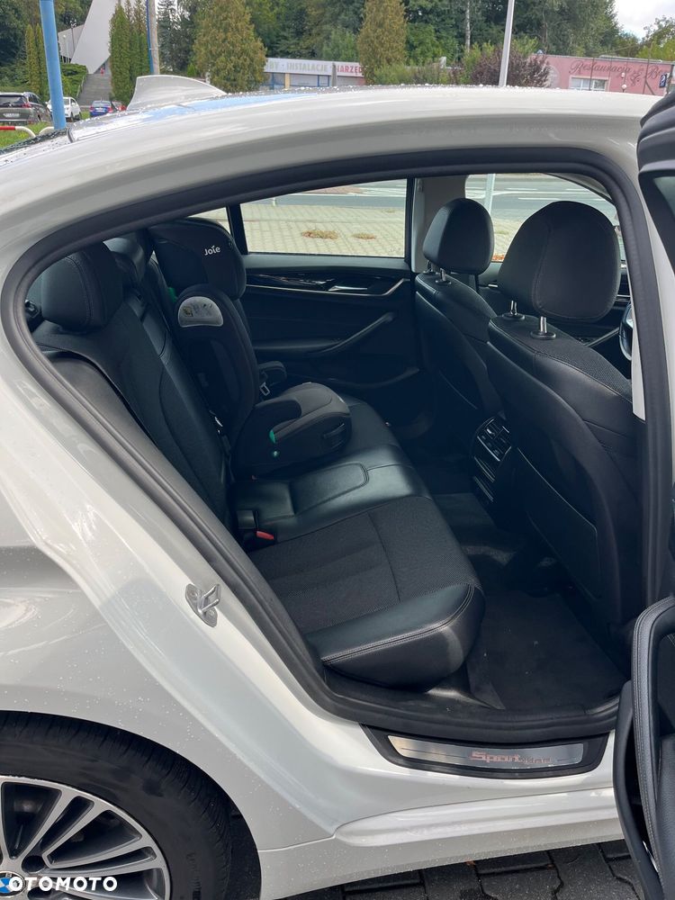 BMW Seria 5 518d Sport Line - 7