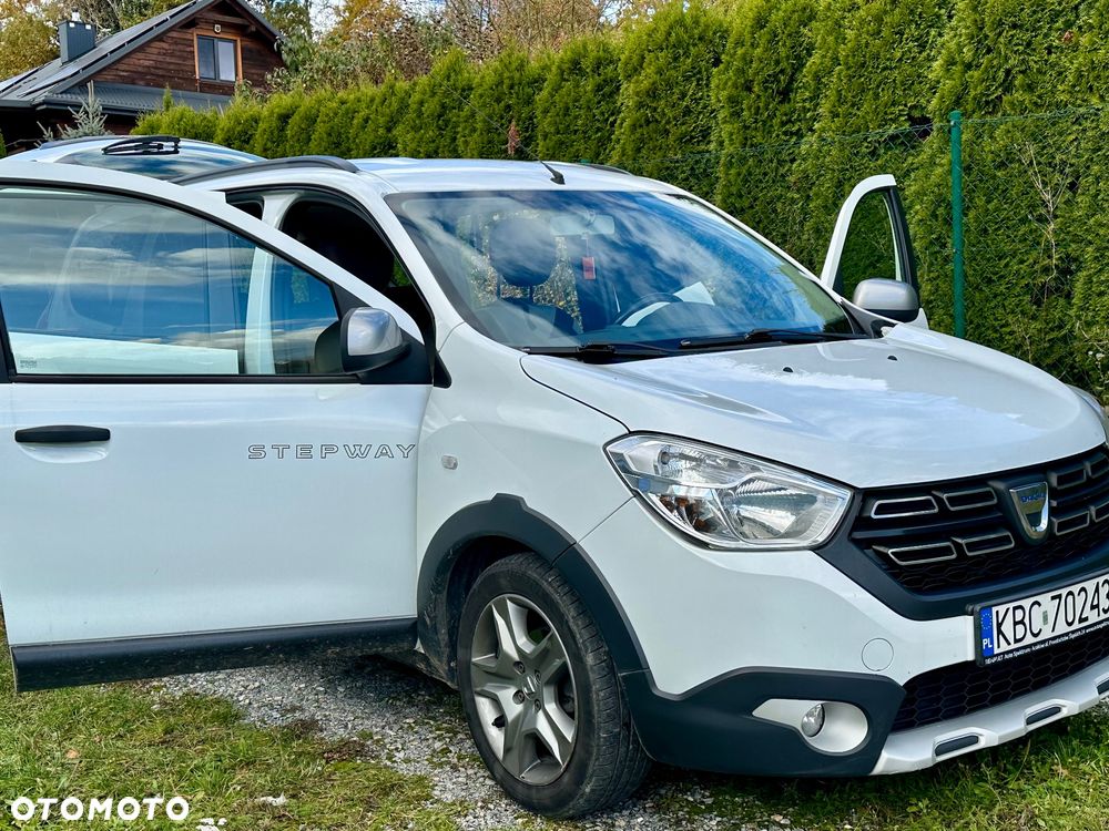 Dacia Lodgy 1.6 SCe Stepway S&S - 10