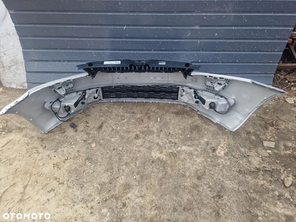 25/ zderzak przedni skoda octavia III - 5