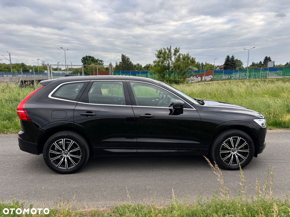 Volvo XC 60 B4 D AWD Momentum Pro - 8