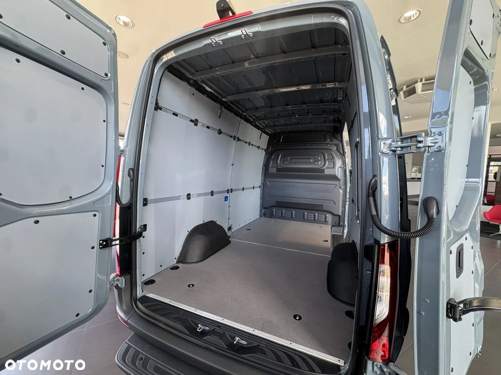 Mercedes-Benz Sprinter 315 Furgon Standard - 9