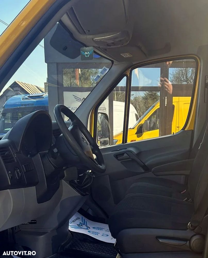 Mercedes-Benz Sprinter - 5