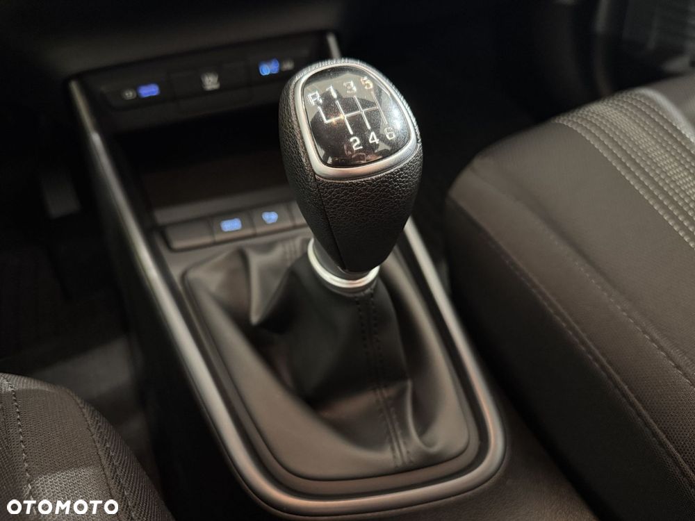 Hyundai i20 - 21