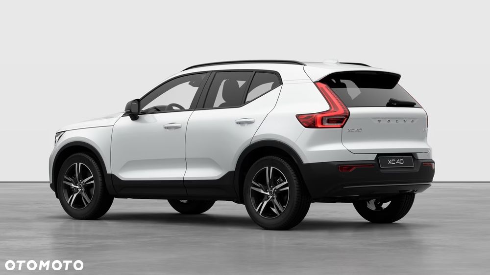 Volvo XC 40 B3 Plus Dark - 8