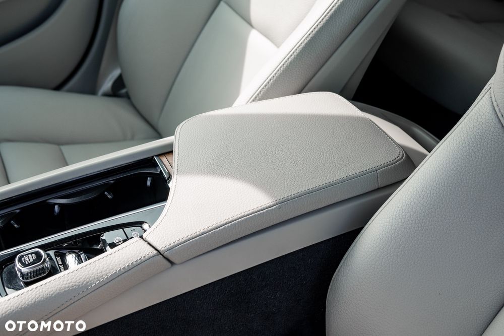 Volvo S90 D5 SCR AWD Inscription - 26
