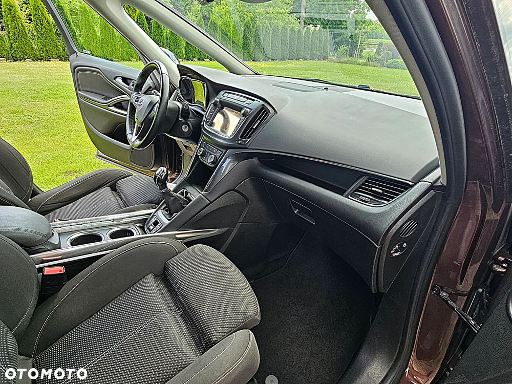 Opel Zafira 2.0 D Start/Stop Business - 37