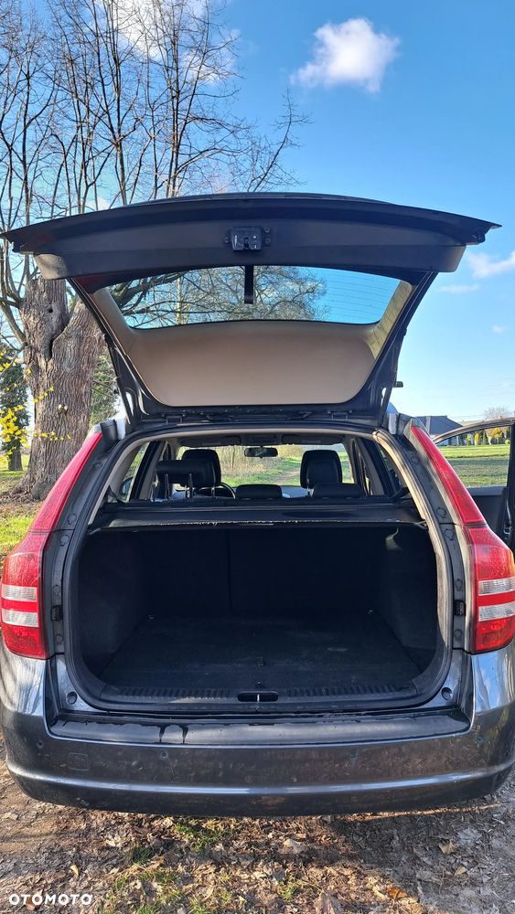 Kia Ceed 1.6 CRDi 115 Dream-Team Edition - 14