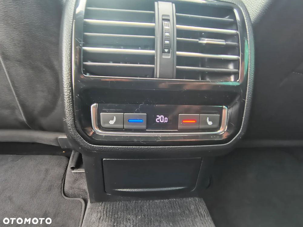Volkswagen Passat 2.0 TDI SCR (BlueMotion Technology) Comfortline - 31