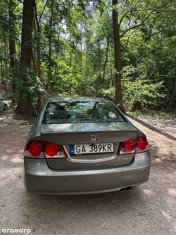 Honda Civic 1.8 Executive - 8