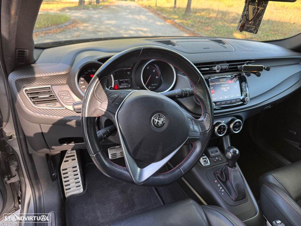 Alfa Romeo Giulietta 1.6 JTDM 16V TCT Lusso Ti - 23