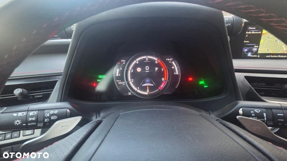 Lexus UX 250h F Sport 2WD - 17