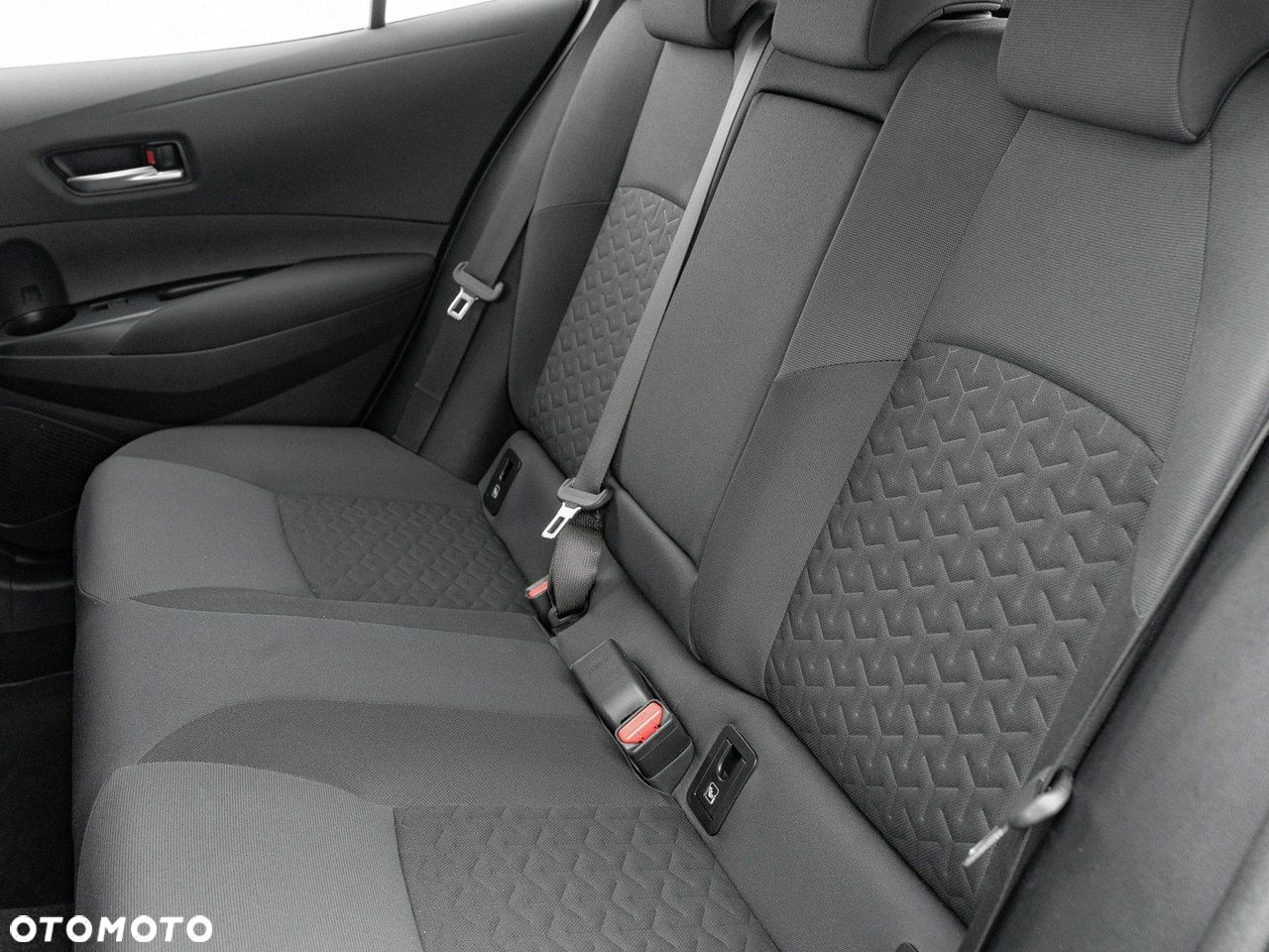 Toyota Corolla 1.8 Hybrid GPF Comfort - 28