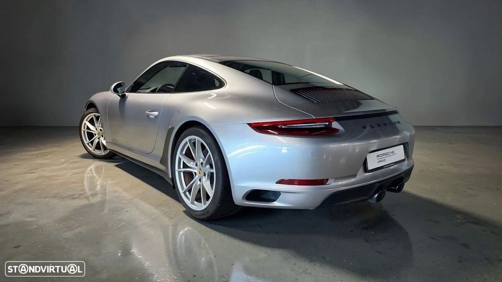 Porsche 911 (991) Carrera GTS - 2