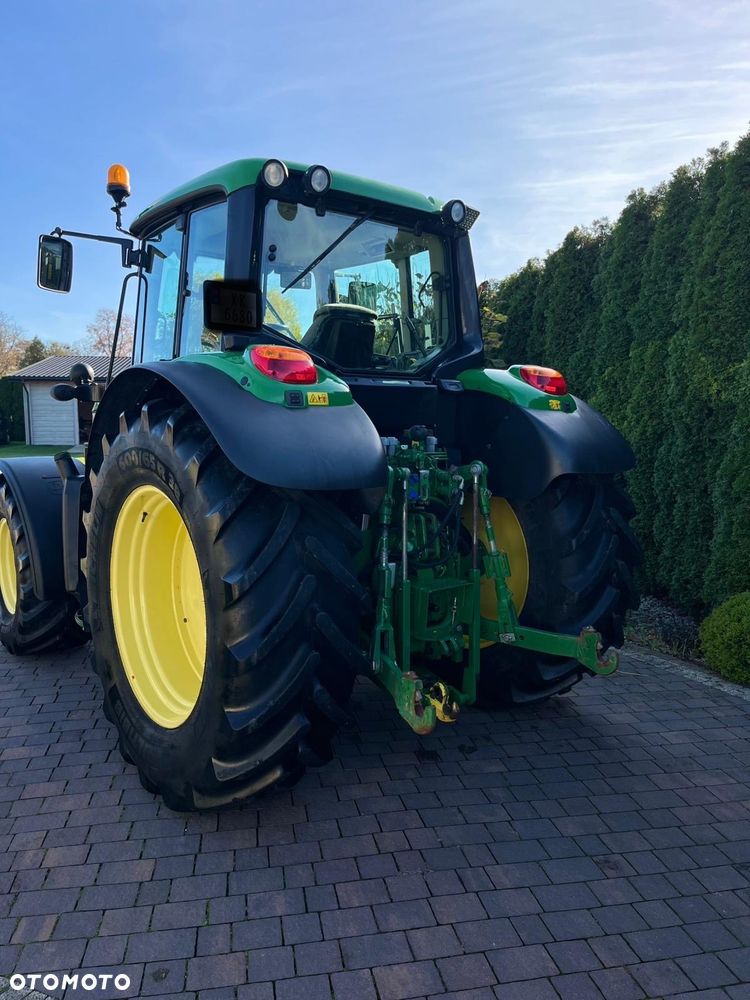 John Deere John Deere 6125 M - 8