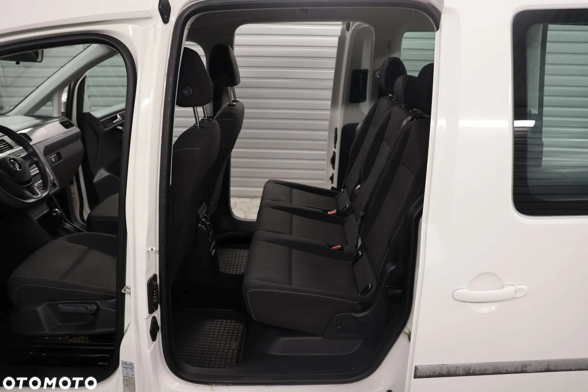 Volkswagen Caddy 2.0 TDI Comfortline - 9