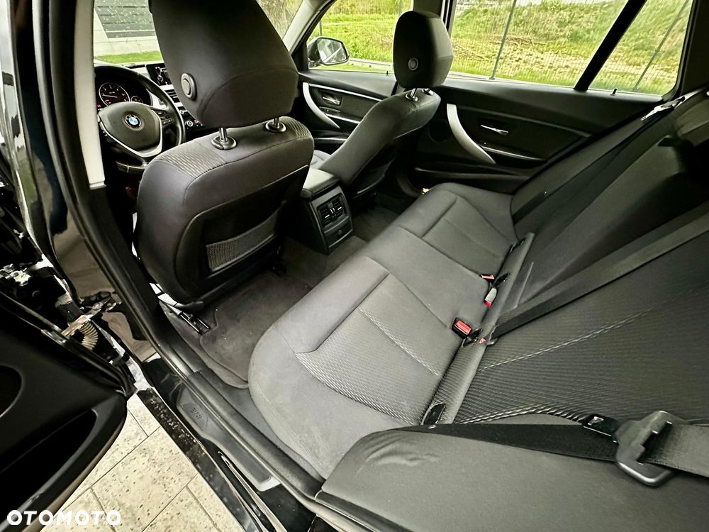 BMW Seria 3 318d DPF - 14