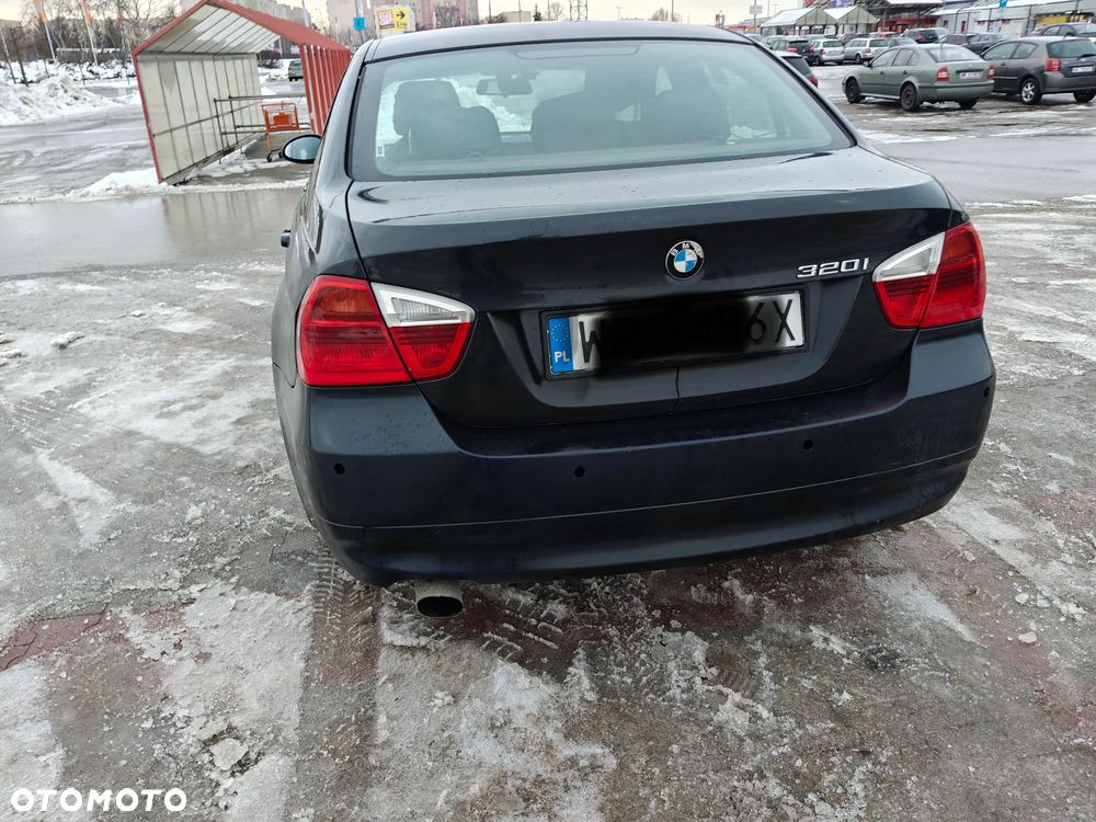 BMW Seria 3 320i - 8