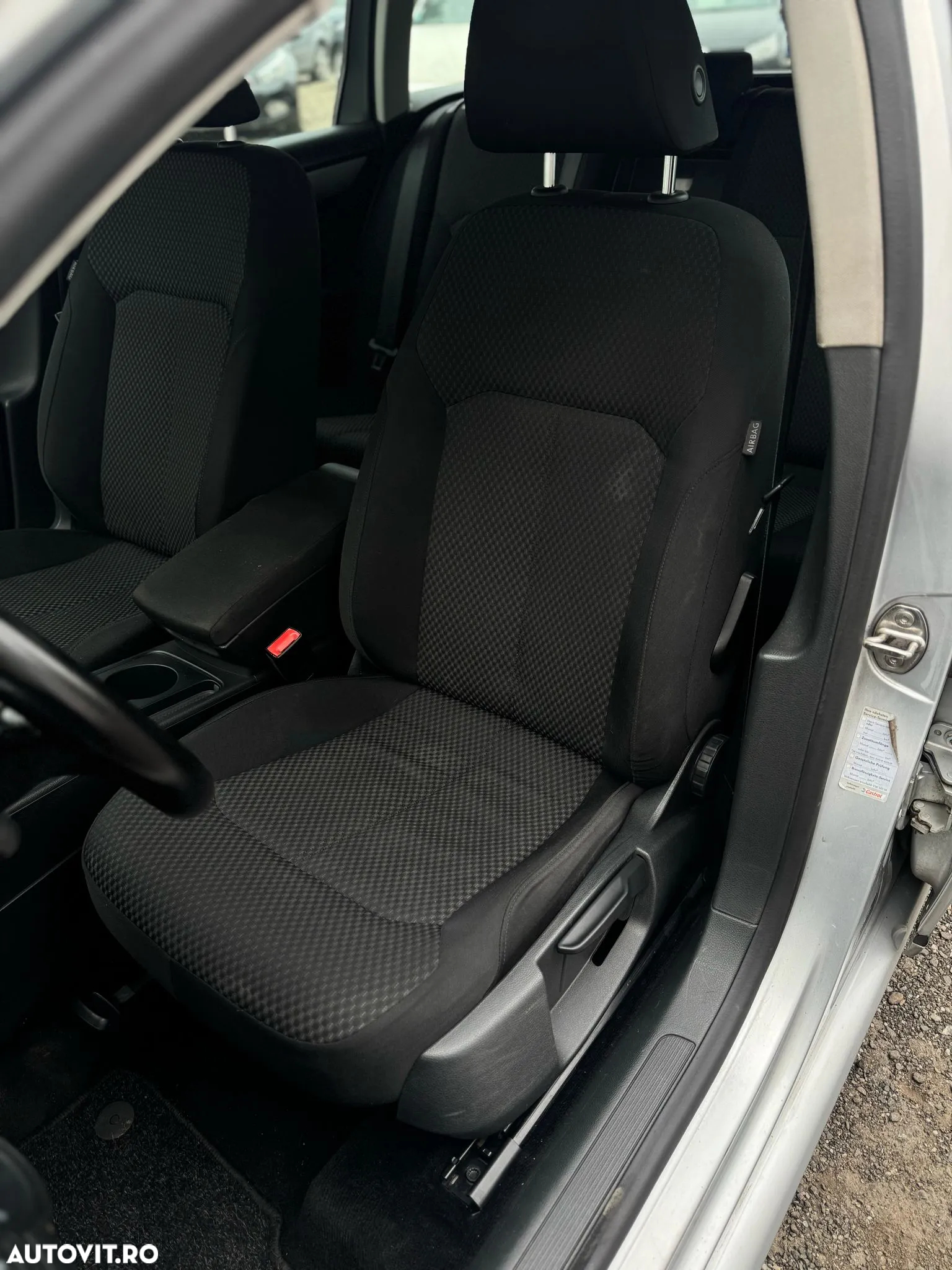 Volkswagen Passat Variant 2.0 TDI Blue TDI Comfortline - 37