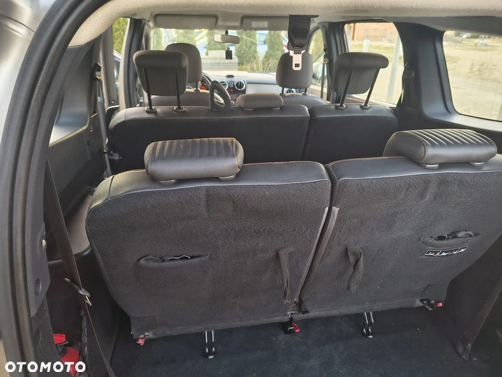 Dacia Lodgy 1.5 dCi Stepway - 12